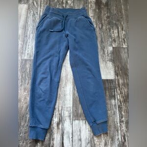 blue cotton lululemon joggers